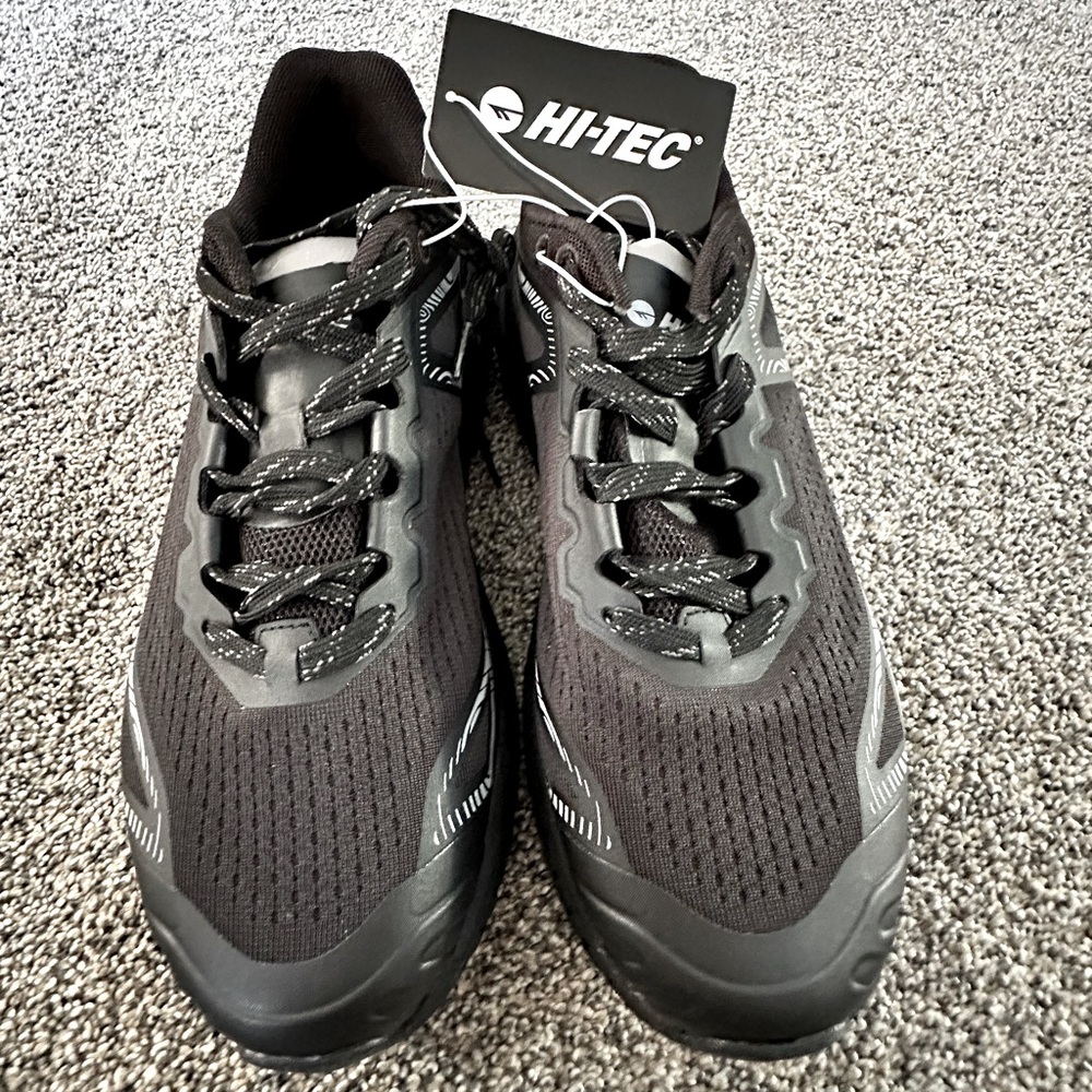 Hi Tec Trail Shoe Breathable Mesh Lining Lace Closure NWT Men’s 9
